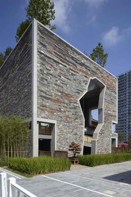 2012-w-10lg_0