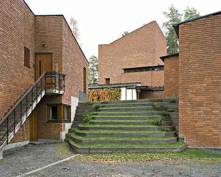 Town council-Alvar Aalto - Image 4